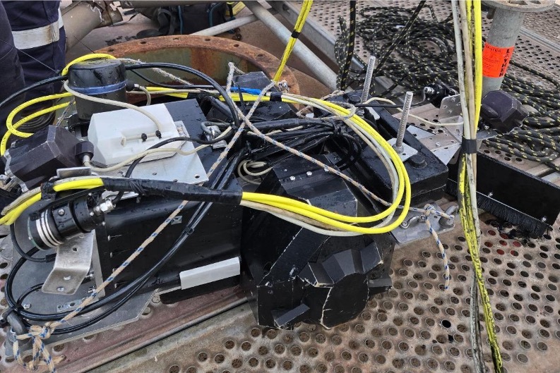 Crawler CND IP68 en immersion pour inspection de fond de bac