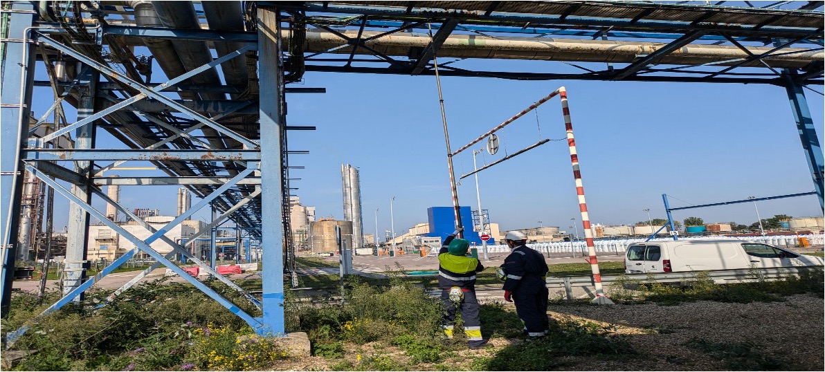 VT_Pole utilisé pour inspection visuelle sur site industriel